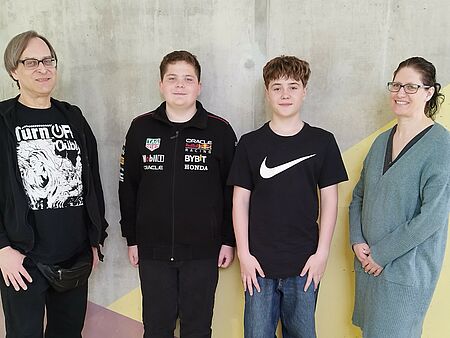 Die Teilnehmer zusammen mit den Beauftragten der Kita