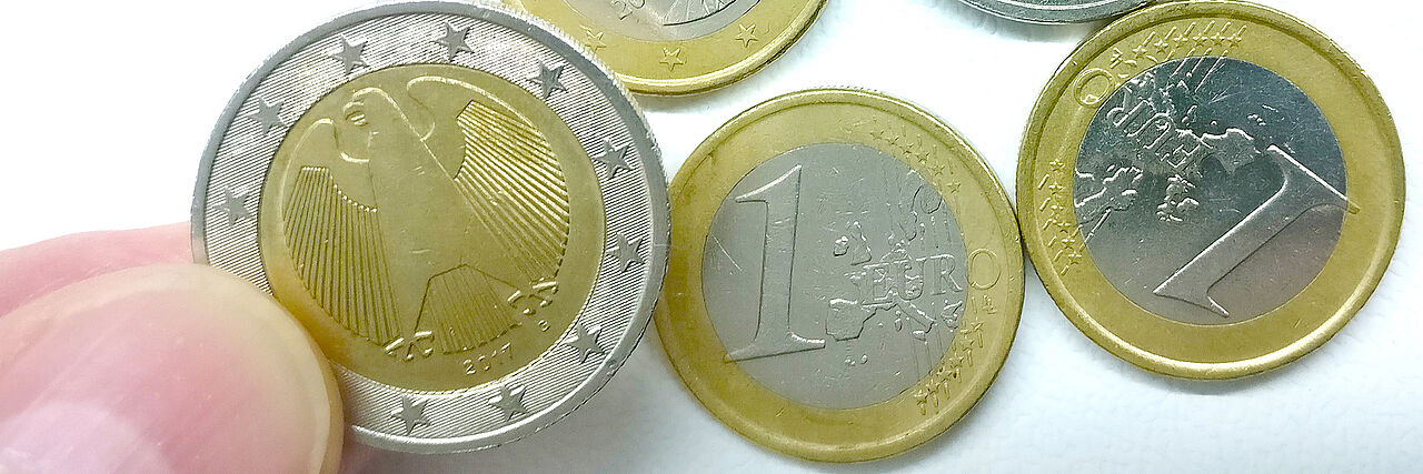 Symbolbild mit euromünzen