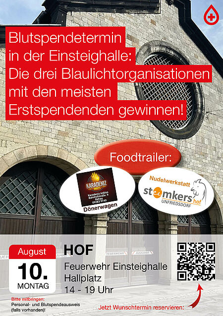 Einsteighalle in Hof im Hintergrund davor Info zum Blutspendetermin