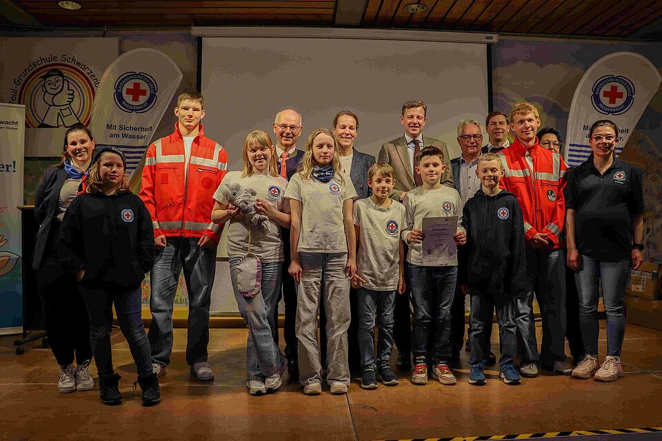Kinder bei der Siegerehrung