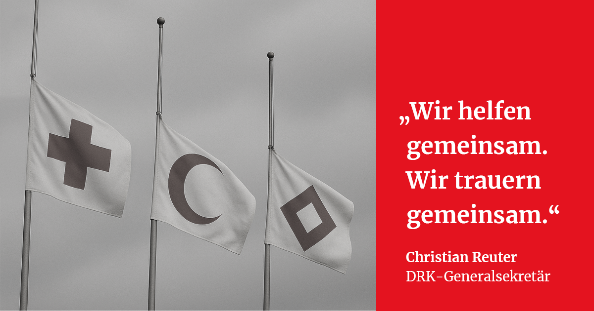 Das Bild zeigt die Trauerbeflaggung